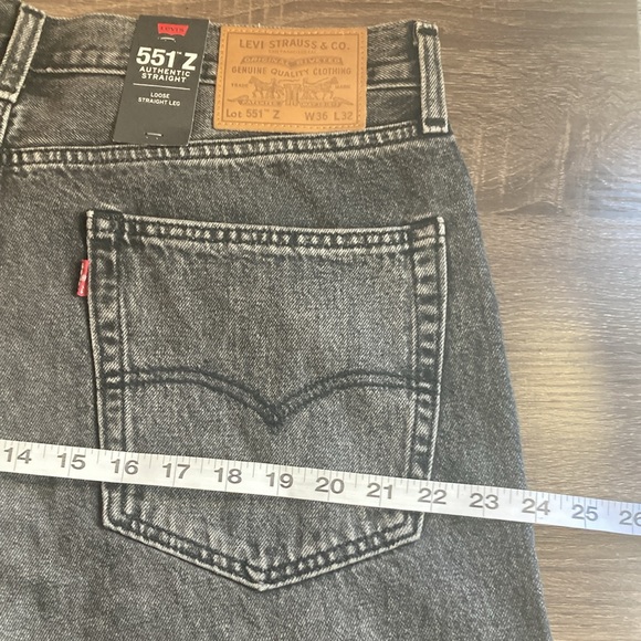 NWT Levi's High Loose Straight Black Non-Stretch Jeans - Picture 9 of 10